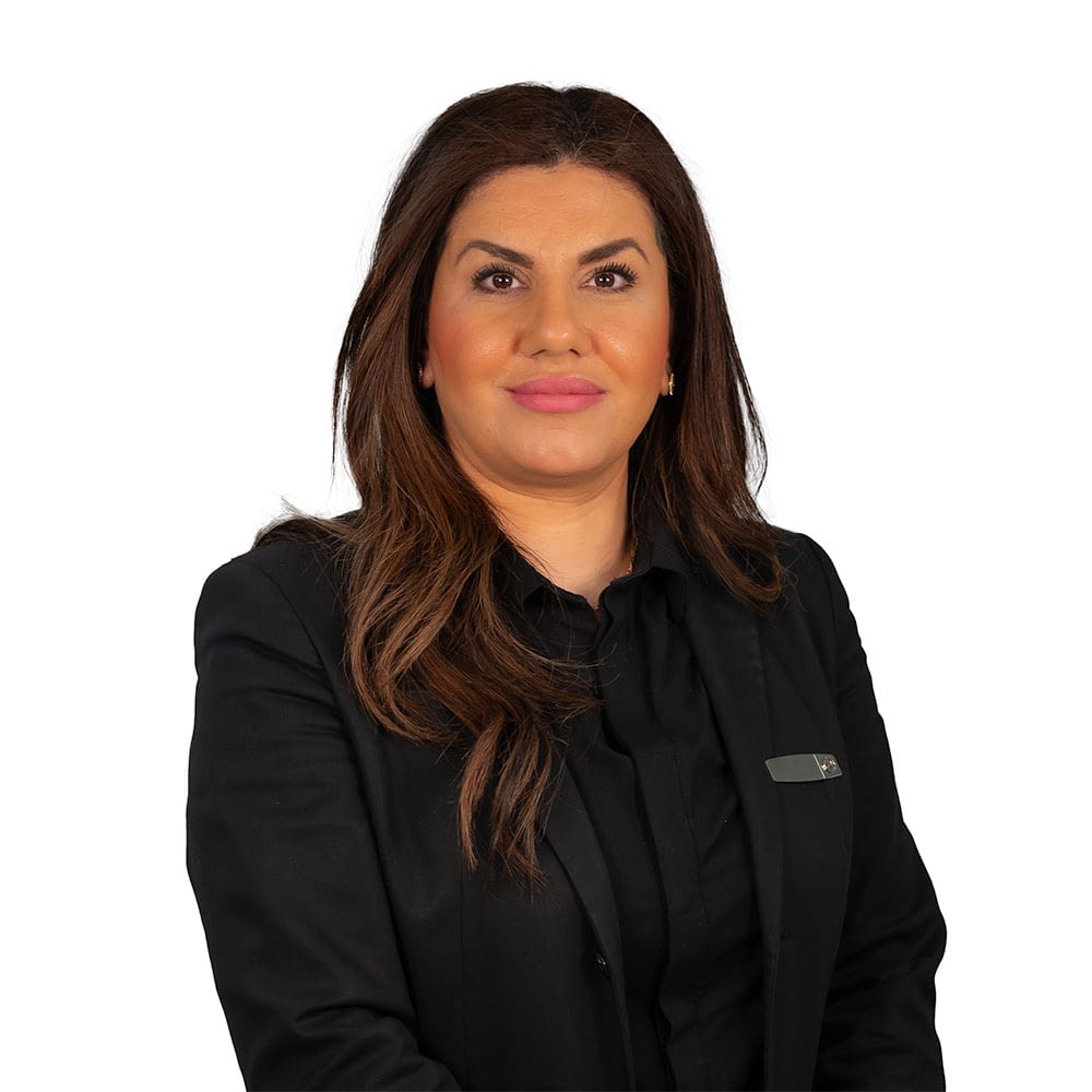 Rania Yacoub - Landrins bil - Hässlö - Västerås - Företagssäljare Mercedes-Benz Personbilar