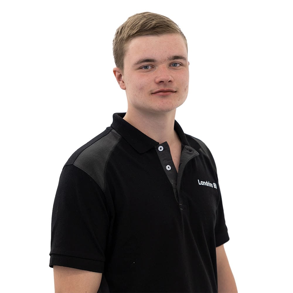 Anton Broliden - Nissantekniker - Landrins bil AB - Västerås Hälla
