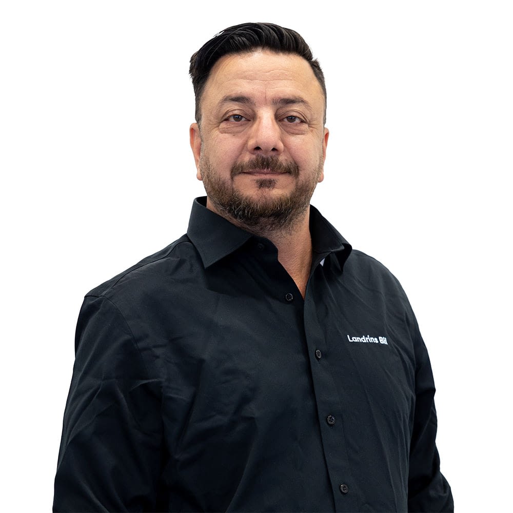Samer Beniamin - Försäljare - Nissan - Subaru - Isuzu - Landrins Bil - Västerås - Hälla