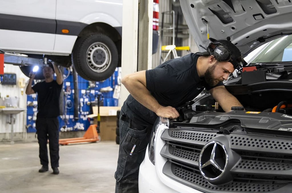 Mercedes-Benz Transportbilar Service - Landrins Bil