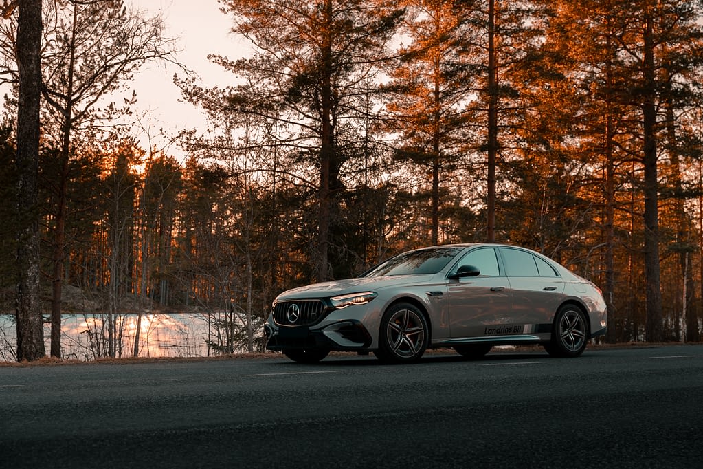 Mercedes AMG - E53 - Solnedgång - Landrins Bil - komprimerad -1