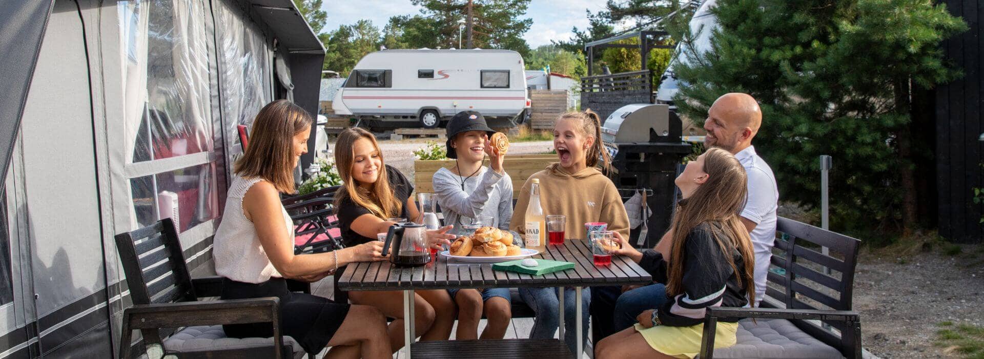 Camping trendar bland unga - Landrins Bil 2