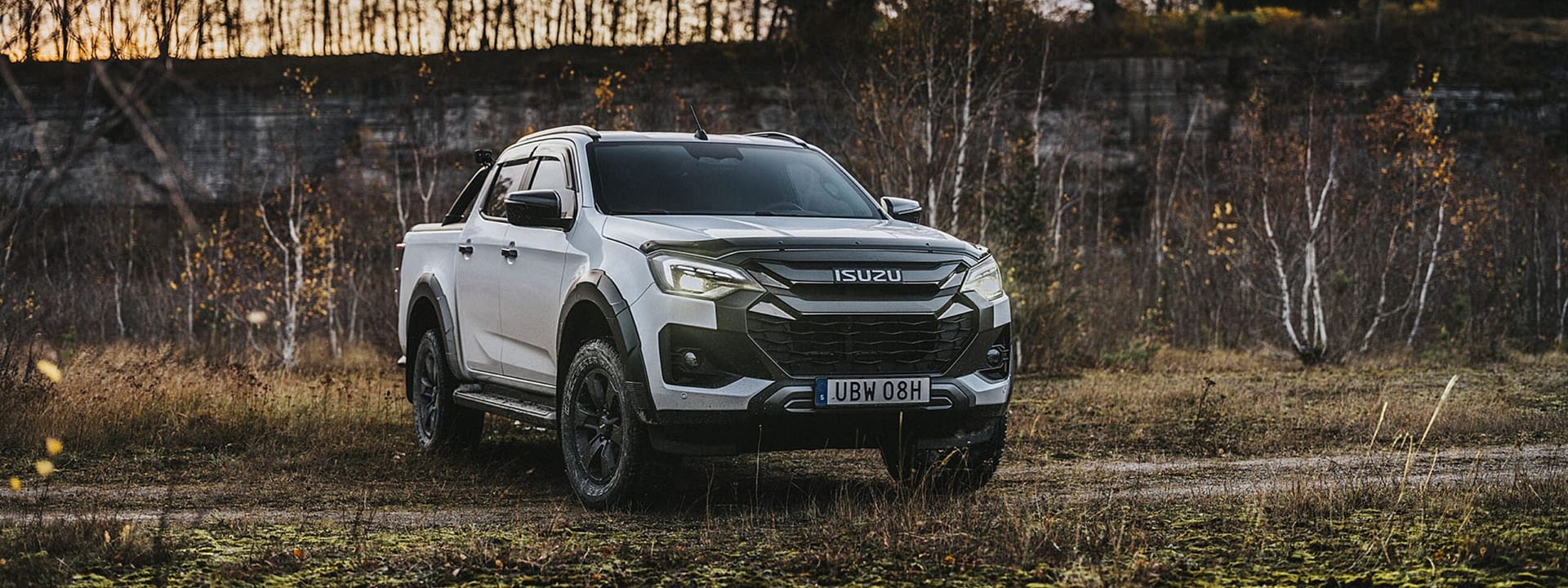 ISUZU D-Max DOUBLE CAB- Landins Bil – Hero