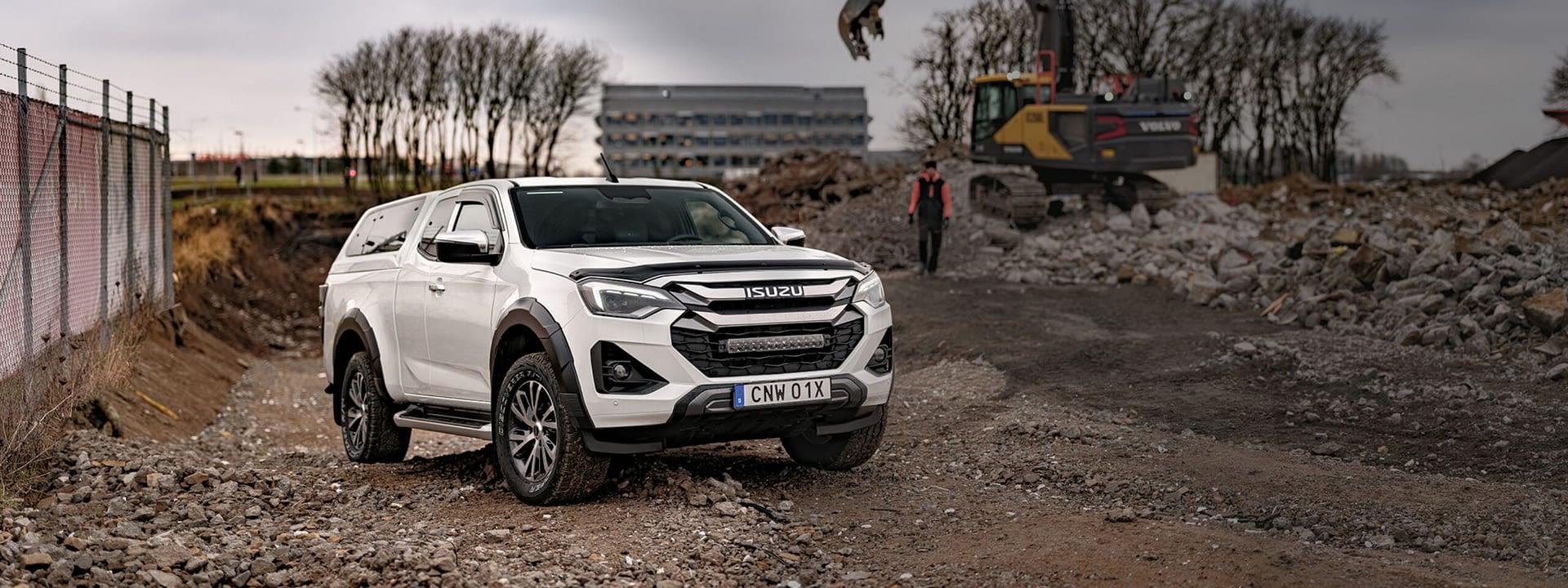 ISUZU D-Max EXTENDED CAB- Landins Bil – Hero