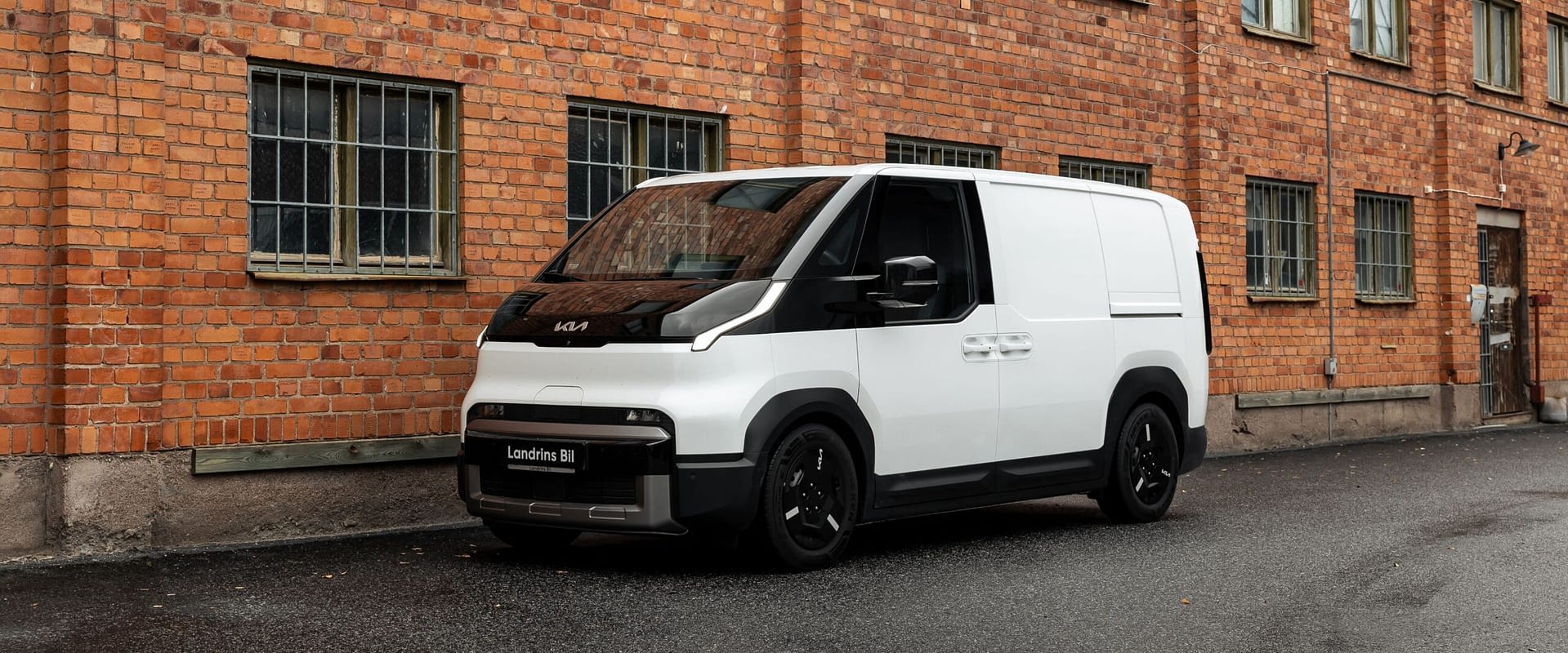PV5 - Kia - Landrins Bil – Hero