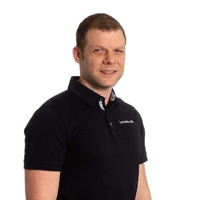 Jimmy Holm Landrins Bil Västerås Hälla
