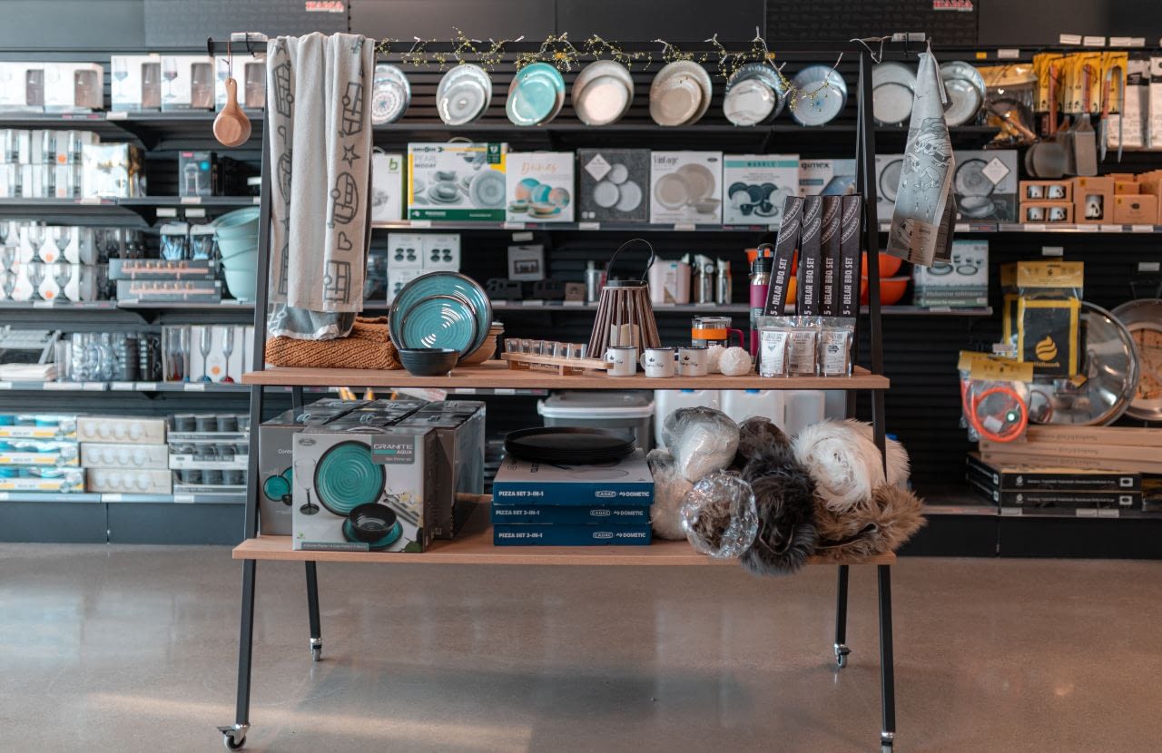 Landrins Bil Fritidsbutik - Höstrea - Ny