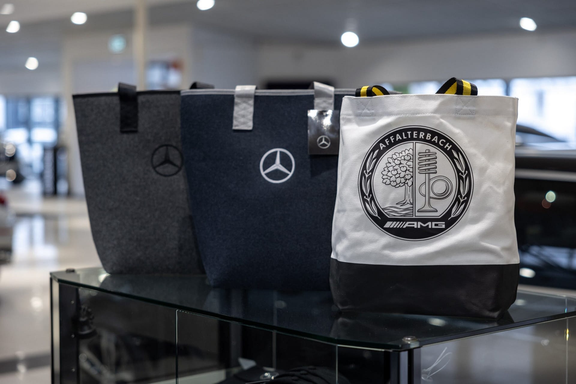 Väskor - Mercedes-Benz - Hero - Landrins Bil – 1